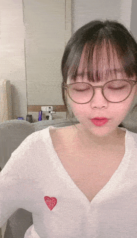 新人！校花女神~极品美臀~【小笨蛋】扣到流白浆~狂撸~！[2V ] [BT]-魔性福利