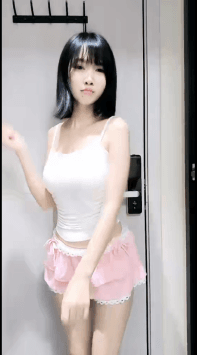 ♆【萱萱酱】童颜小只马~! 白皙美乳狂抖~裸舞诱惑~柔逼掰穴[1V1.95G 度盘]-魔性福利